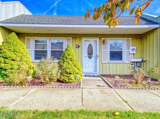 4 Regent Ct, Brick, NJ