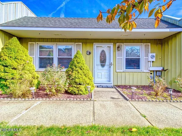 4 Regent Court, Brick, NJ 08723