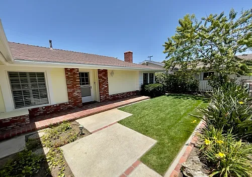 1935 Hobart Dr — Photo 15