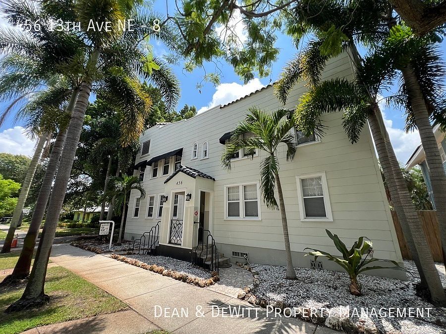 1st image of 456 13th Ave NE #8