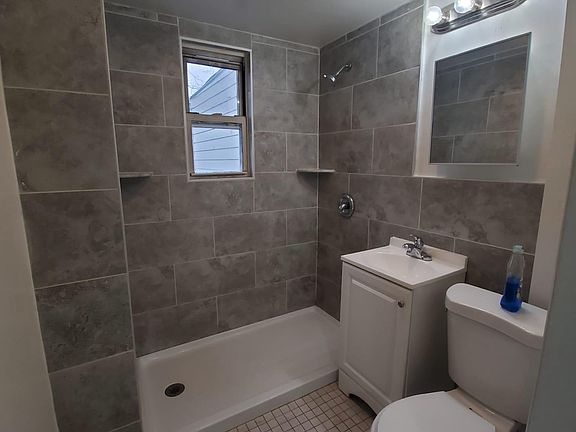 4th image of 65 Highland Ave Floor 2