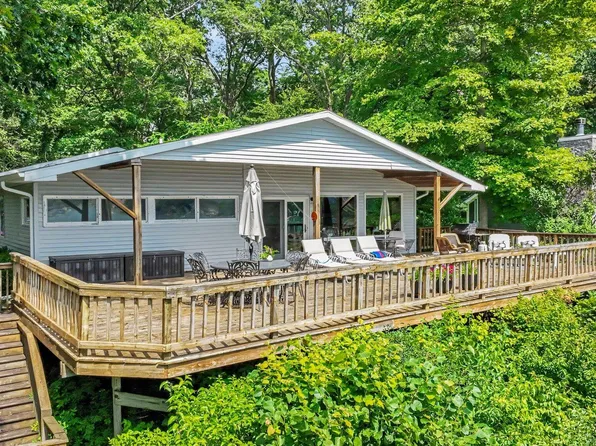59688 Summit Rd, Three Rivers, MI 49093