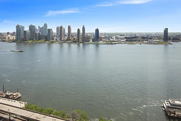 Sold by Corcoran | media 4