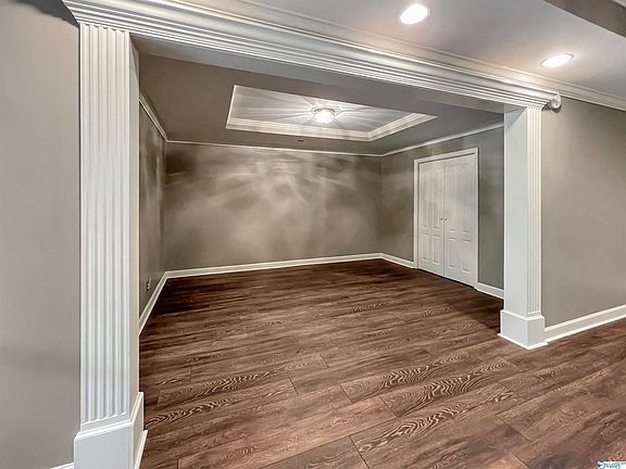 4th image of 2022 Fairway Hills Dr