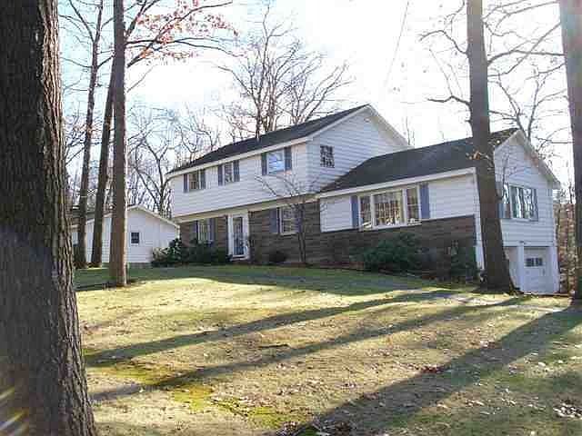 1st image of 12 Hemlock Dr