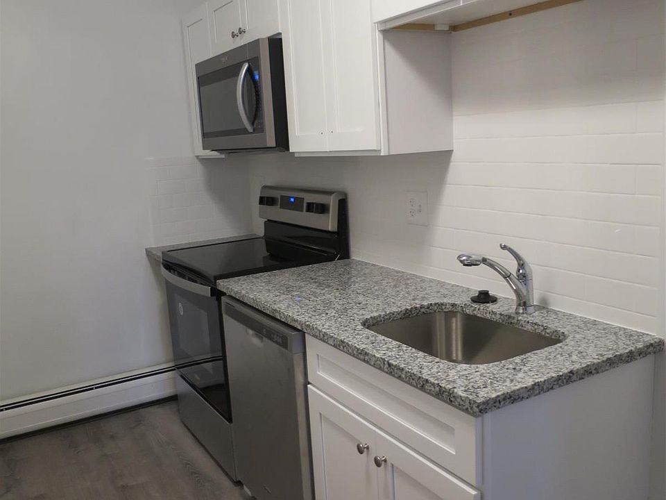 1st image of 207 Highland Ave