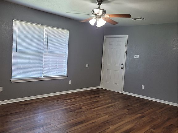4th image of 235-237 E Craven Ave