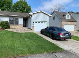 88 Amherst Dr, Springfield, IL 62702