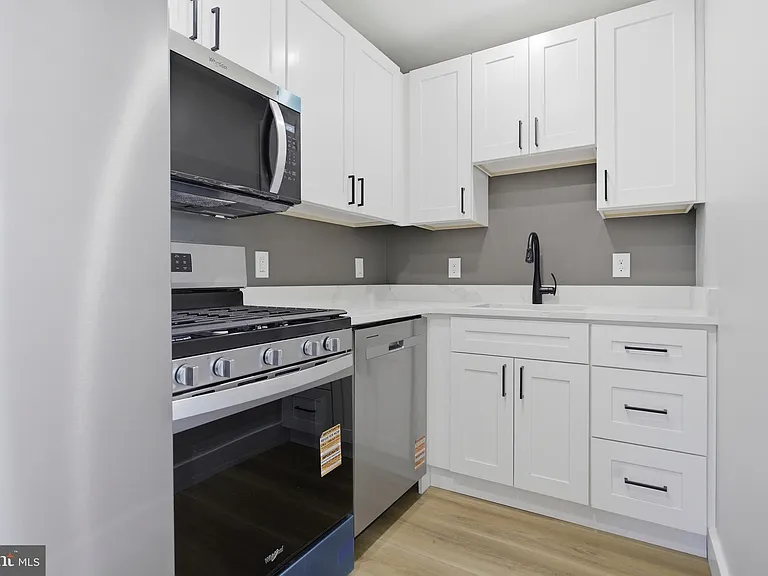 63 Aston Ct — Photo 8