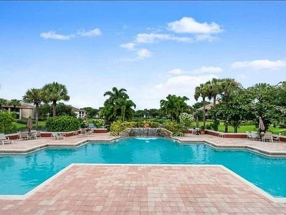 2nd image of 10263 Gandy Blvd N APT 2012