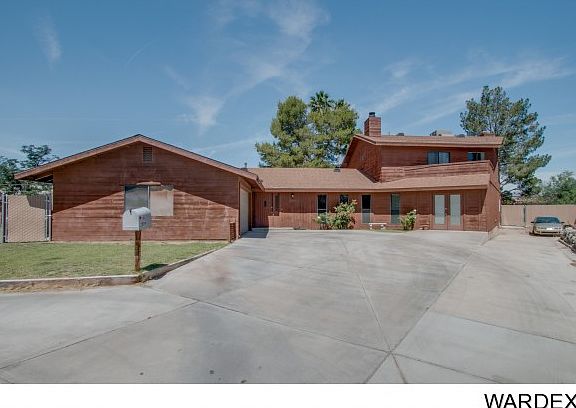 2nd image of 2509 Country Club Pl
