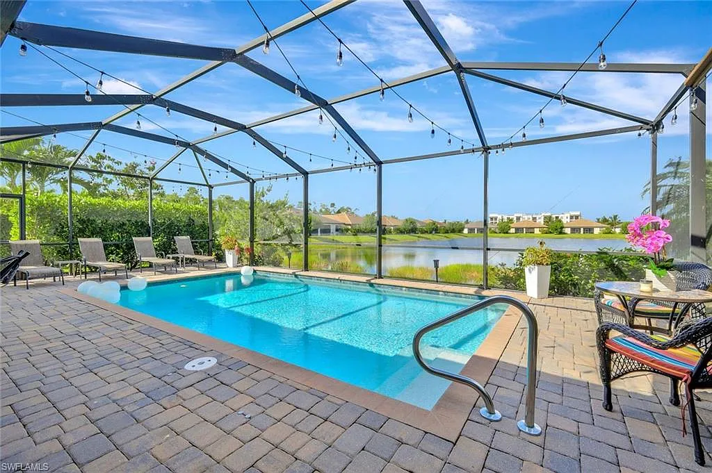 3 bed, 3.0 bath, 2032 sqft, $4,800 — Photo 1
