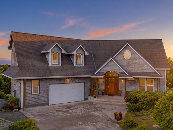 388 Ridge Ct, Manzanita, OR 97130