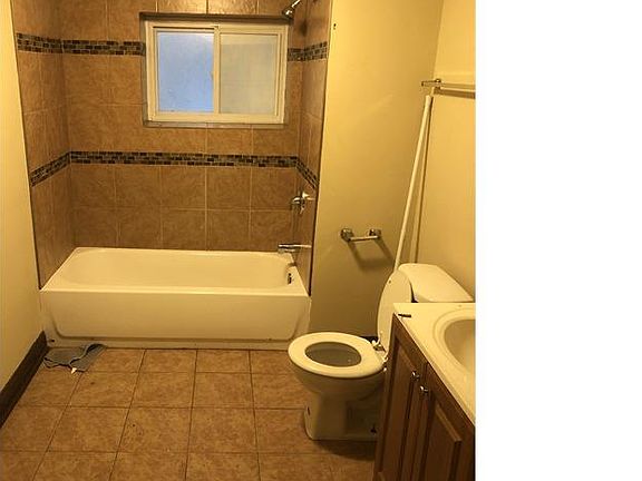 4th image of 8254 S Bishop St