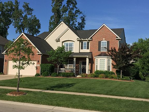 3rd image of 29946 Sparkleberry Dr