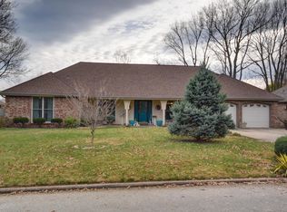 1734 E Vincent Dr, Springfield, MO 65804