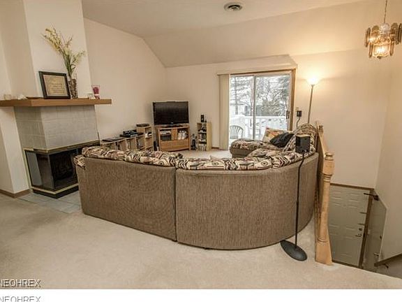 4th image of 23574 Grist Mill Ct #2-4