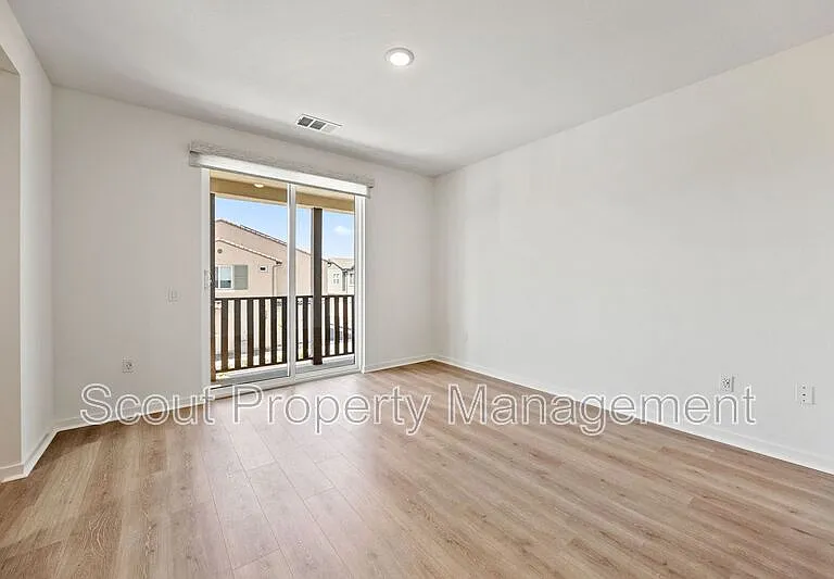 39529 Tannat Dr — Photo 15