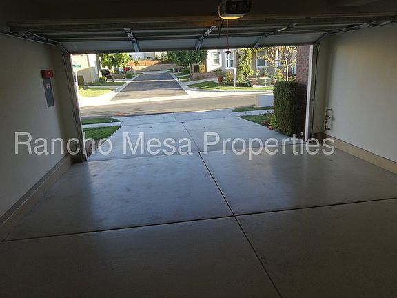 4th image of 17034 Garden Path Dr