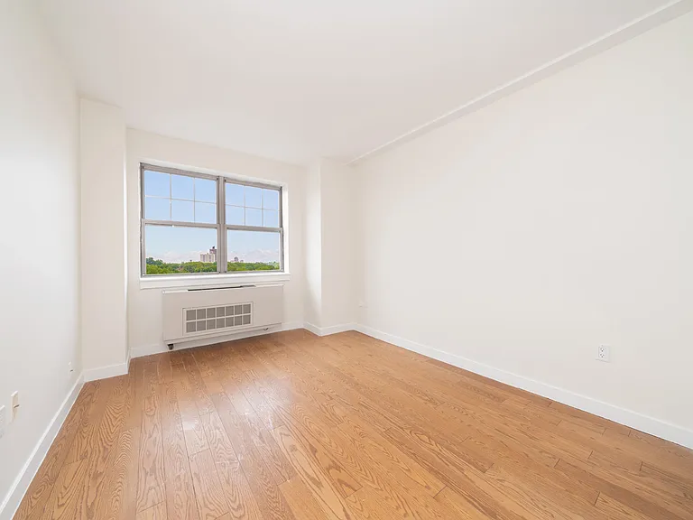 75-25 153rd St #1103 — Photo 10