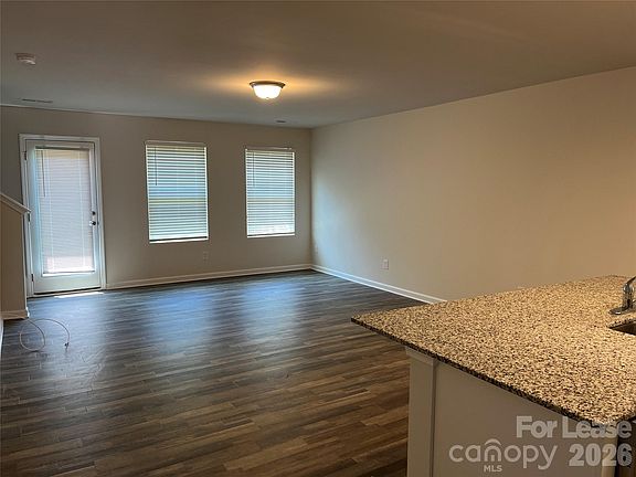 2nd image of 1484 Mulberry Ridge Dr