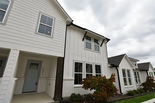 9532 Thorncrown Ln Photo 1