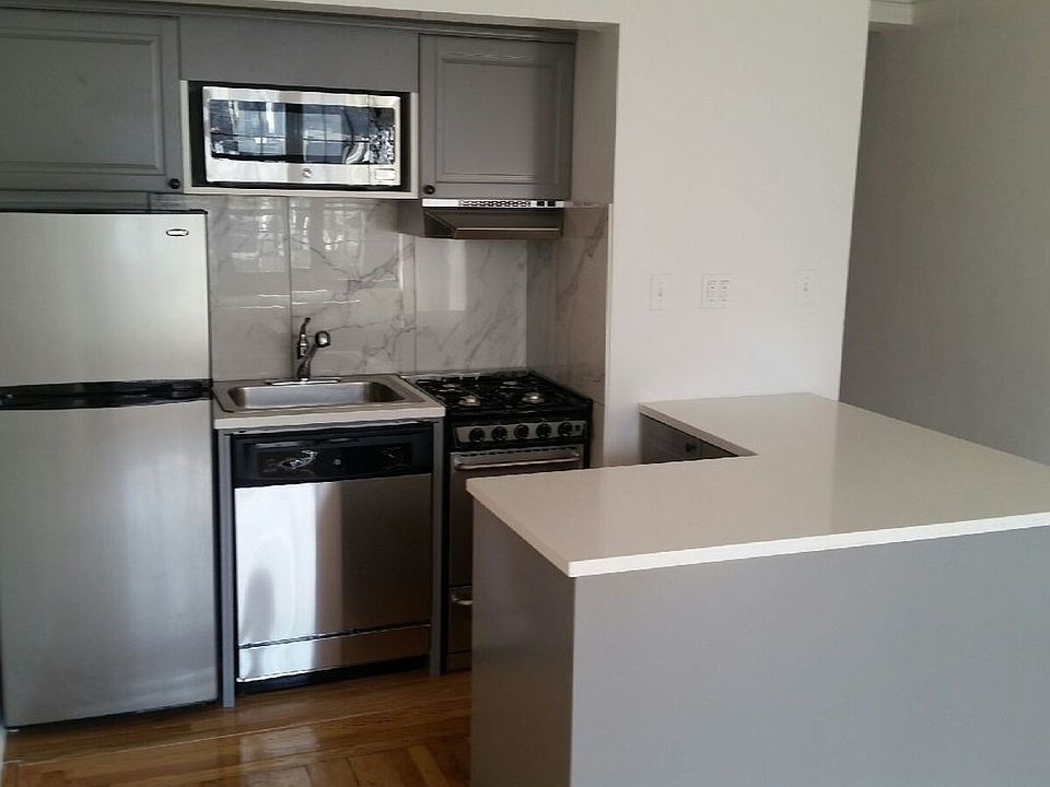 1st image of 50 W 72nd St APT 709