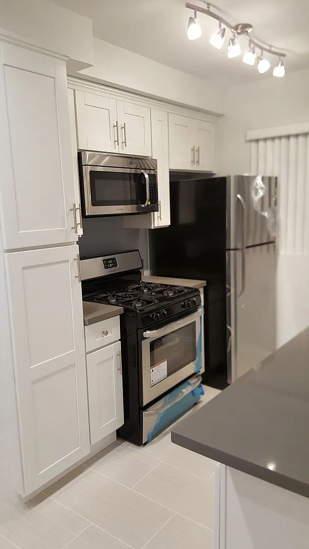 1132 S Oakhurst — Photo 3