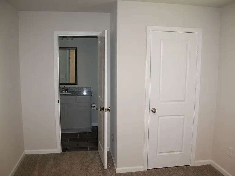 121 Foundation Way — Photo 10