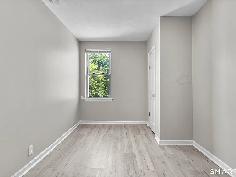 106 Birch St #7 — Photo 9