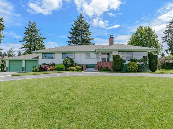3785 Raymond St S, Saanich, BC V8Z 4K2