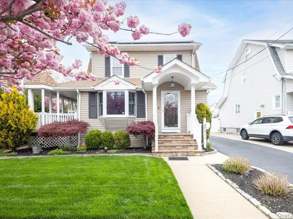 210 Frederick Avenue, Bellmore, NY 11710