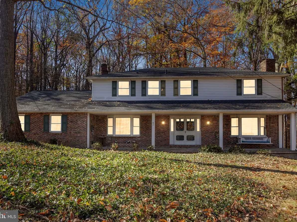 2 Blue Jay Dr, Newark, DE 19713