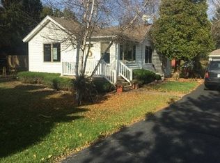 18316 Kishwaukee Valley Rd, Woodstock, IL 60098