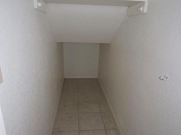 4th image of 609 E Mesquite Cir