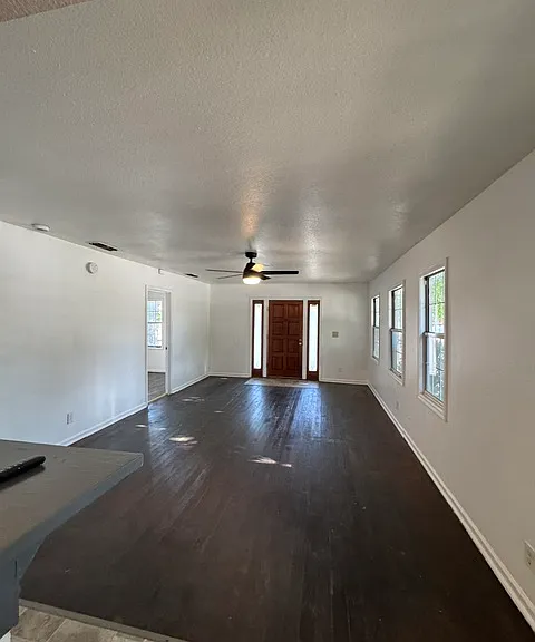 551 Scott St — Photo 4