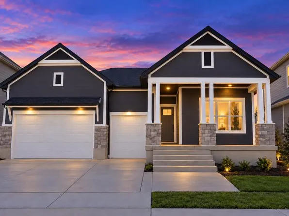 1302 E Amaryllis Way, Layton, UT 84040