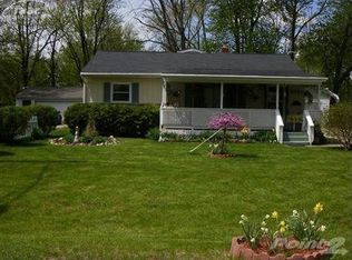2251 Glade St, Burton, MI