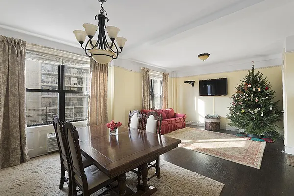 Sold by Real Direct | media 9