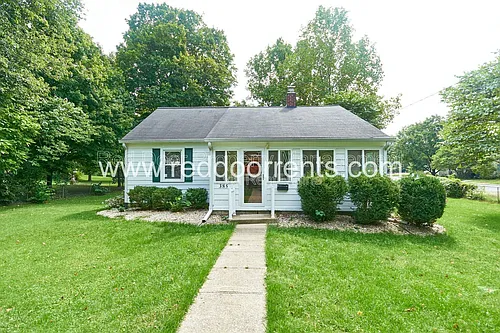 385 W Hawthorne St Photo 1