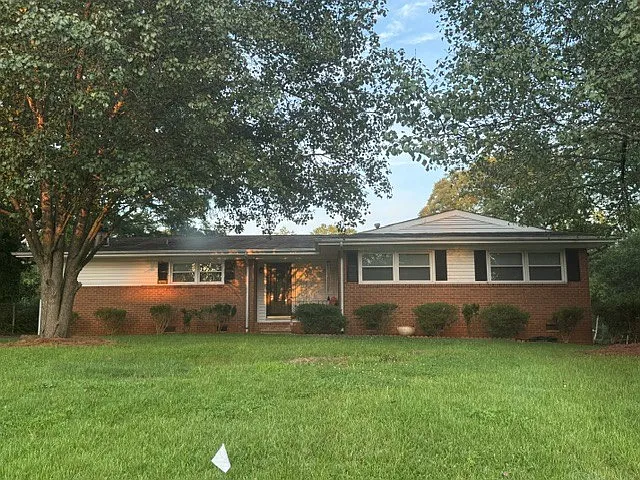 221 Danby Dr