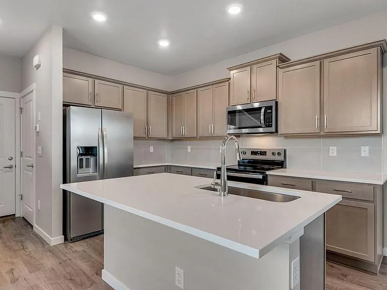 22234 E 6th Pl — Photo 6