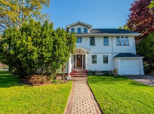 412 Cooper Rd, Rochester, NY 14617