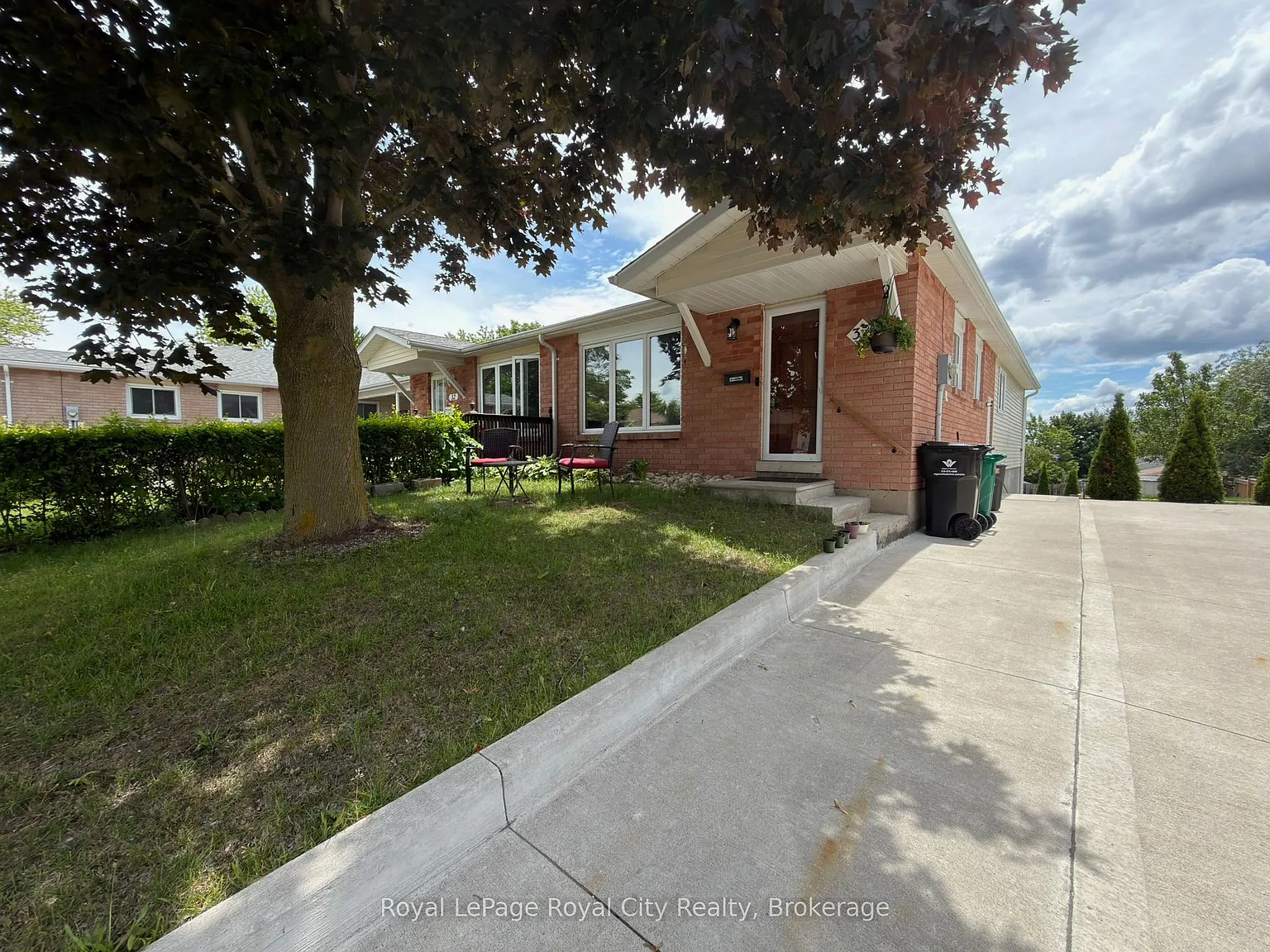 3 bed, $2,500 — Photo 2