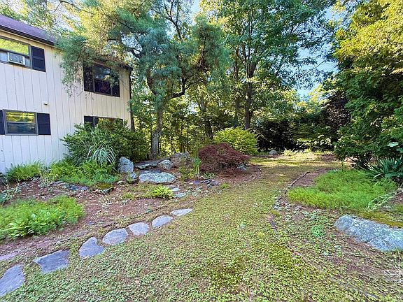 4th image of 51 Ridge Way