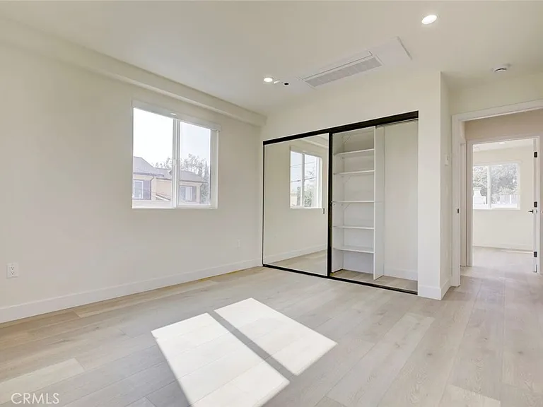 1070 Allen Ave #D — Photo 17