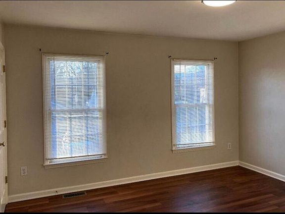 4th image of 104 Lakehurst Ave