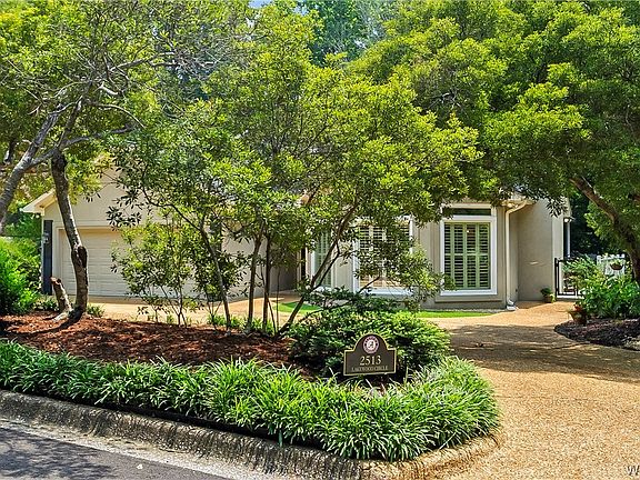 3rd image of 2513 Lakewood Cir