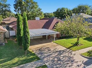 1129 W Hills Ter, Saginaw, TX 76179