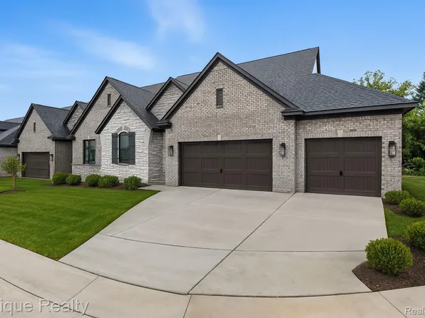 3362 Cornerstone Dr, Lake Orion, MI 48360